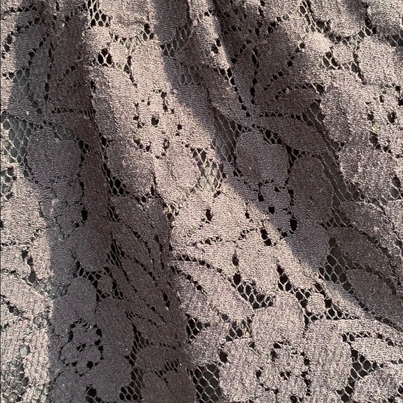 Lace shorts with liner - Picture 2 of 4